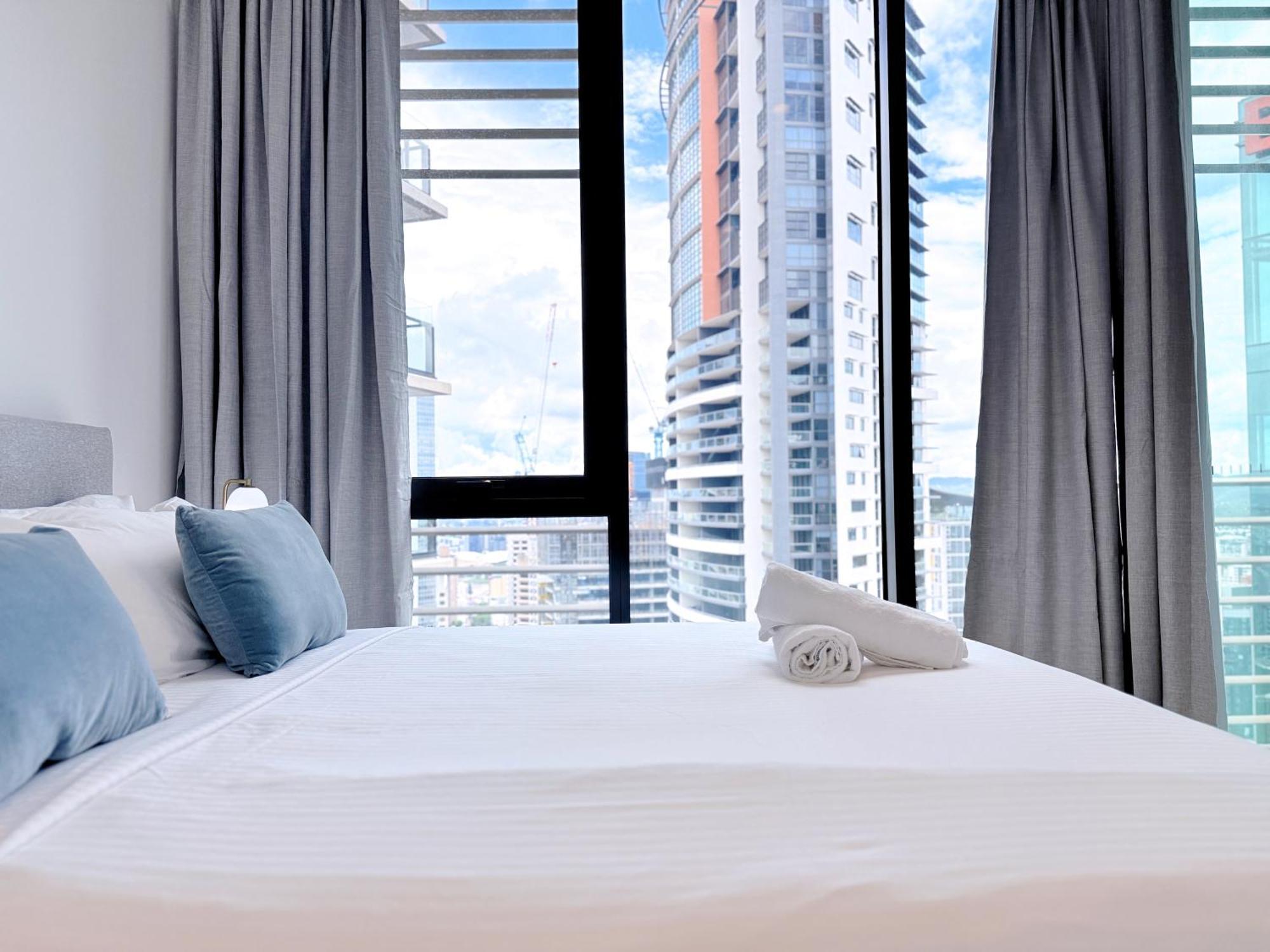 Apartment The Luxe At Queen Street River View Brisbane
